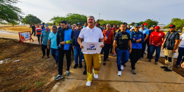 Gobernador Luis Caldera supervisa trabajos de recuperación de ciclovía y patinódromo de Vereda del Lago II