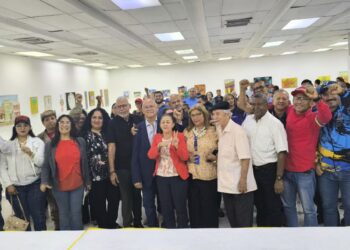 ¡Masiva asistencia! Maracaibo conmemora el 4F con foro de reflexión histórica y política