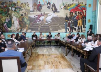 Autoridades de los poderes públicos aportan propuestas al Proyecto de Ley de Amnistía