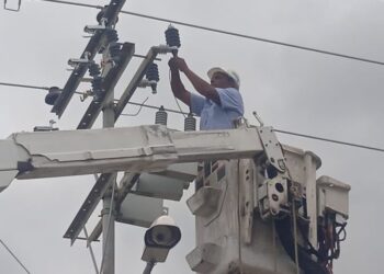 Sustituyen equipos en circuitos eléctricos en dos municipios de la COL ¡Favorece a más de 5 mil zulianos!