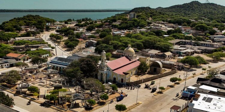 Gobernador Luis Caldera anuncia estas obras para Isla de Toas