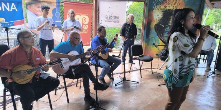 ¡Cultura en 4 niveles de gobierno! La décima le cantó a Jesús Rosario “Chevoche” Ortega