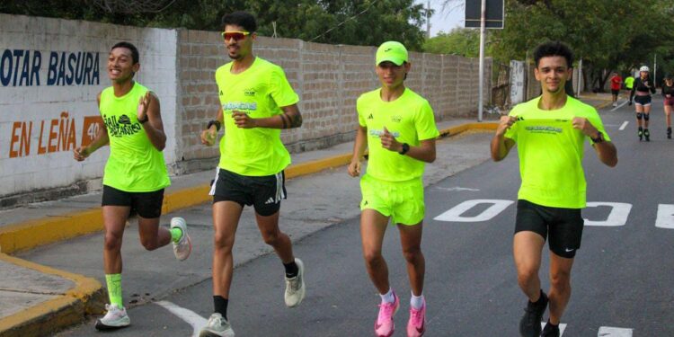 Atletas de la CAF 2026 participaron este domingo de ciclovía en Maracaibo