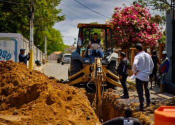 Gobernación del Zulia e Hidrolago inician sustitución de colectores en el sector Los Pescadores en Maracaibo