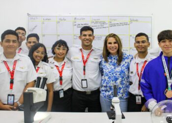 Ana Clara de Di Martino: Hay mucho talento joven en robótica ¡Encuentro Educativo!
