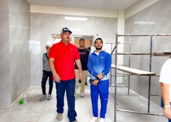 Gobernador Luis Caldera supervisa trabajos de rehabilitación en el hospital General del Sur Dr. Pedro Iturbe