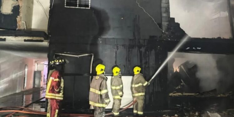 Seguridad Ciudadana y Cuerpo de Bomberos neutralizan incendio en el sector Panamericano