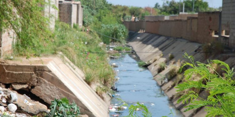 ¡Constante limpieza! Cañadas de Maracaibo fluyeron con normalidad tras las lluvias caídas en el municipio