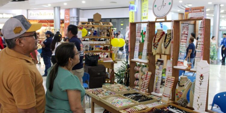 4ta Feria de Artesanía y Turismo de la Alcaldía de Maracaibo impulsa el talento creador del municipio