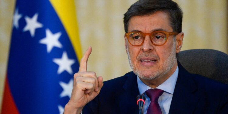 Designan a Félix Plasencia como representante diplomático de Venezuela ante EEUU