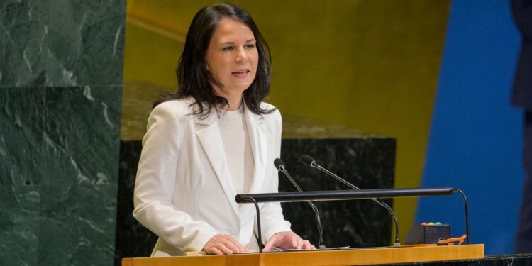 Presidenta de la ONU alerta: no se debe seguir a Trump solo por “llevarnos bien”