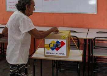 Comuna «El Despertar del Rey» destaca por su gestión social y atención integral en la parroquia Francisco Eugenio Bustamante