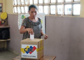 Comuna «Unidad Lucha Batalla y Victoria» impulsa proyectos de vivienda y servicios en la parroquia Antonio Borjas Romero
