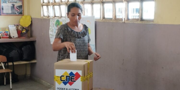 Comuna «Unidad Lucha Batalla y Victoria» impulsa proyectos de vivienda y servicios en la parroquia Antonio Borjas Romero