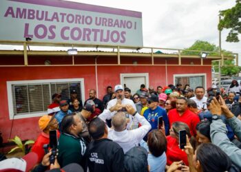 Gobernador Luis Caldera instala Plan Cayapa de la Salud en Ambulatorio Urbano Los Cortijos