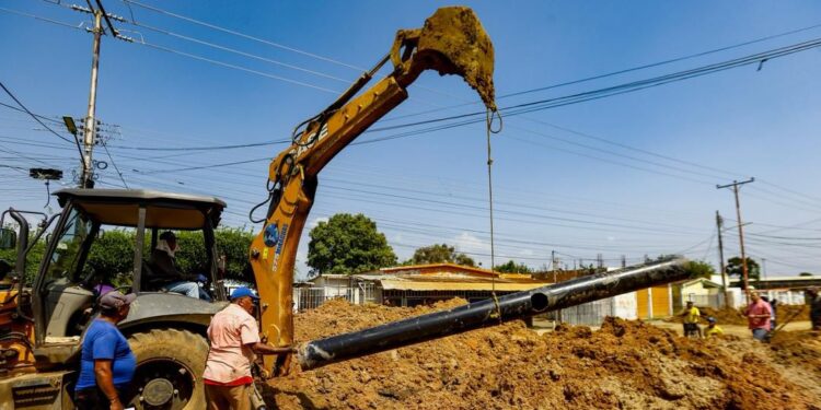 Zulia: Plan Rector de Aguas Servidas sustituye colector de 198 metros en la parroquia San Benito de Cabimas