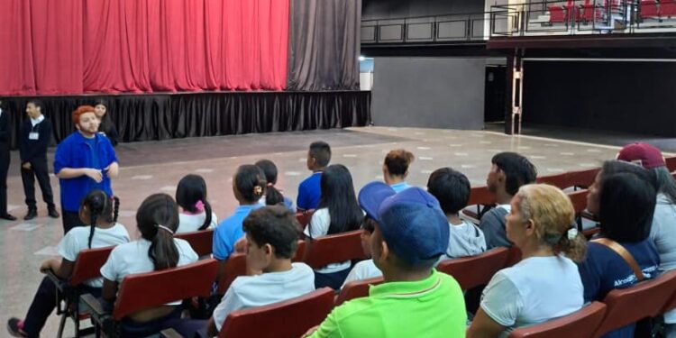 ¡Cultura, historia y aprendizaje! Niños y niñas beneficiarios de FUNDANIS visitaron el Centro de Arte Lía Bermúdez