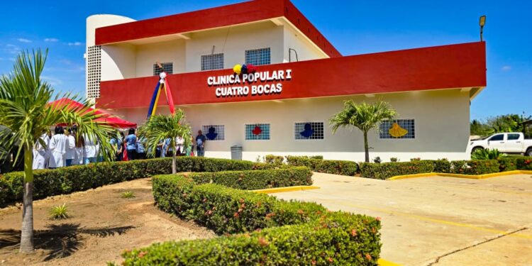 Gobernador Caldera reinaugura Clínica Popular Cuatro Bocas en el municipio Mara