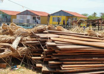 Alcaldía de Maracaibo sustituye caminerías en Santa Rosa de Agua