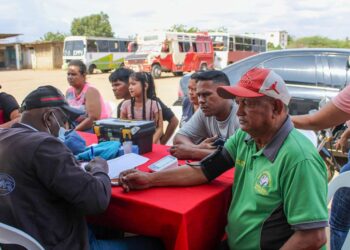 Jornada integral de salud atendió a transportistas y comerciantes del KM 4 ¡Parroquia Luis Hurtado Higuera!