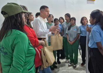 Gobernación del Zulia activa plan ‘Un estudiante, un árbol’ para reforestar el estado