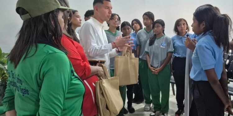 Gobernación del Zulia activa plan ‘Un estudiante, un árbol’ para reforestar el estado