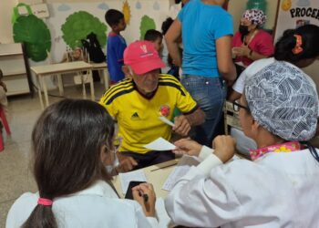 Gobierno Bolivariano atiende mas de 2.500 familias en jornada integral en la parroquia San Isidro