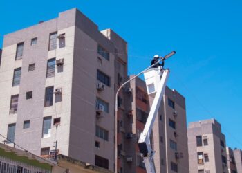 Gobernación del Zulia inicia rehabilitación del sistema eléctrico y luminarias en Ciudadela Faría