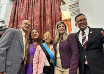 Primera dama del Zulia participa en acto conmemorativo por el Día de la Mujer ¡Orden Ana María Campos!