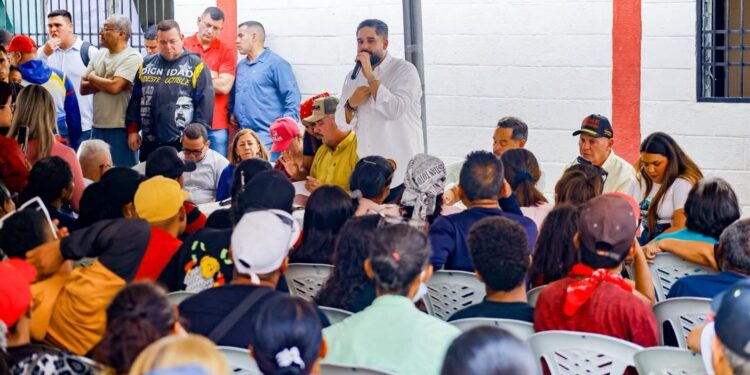Gobierno y Poder Popular transforman las escuelas Doña Menca de Leoni y Juan Pablo Pérez Alfonso