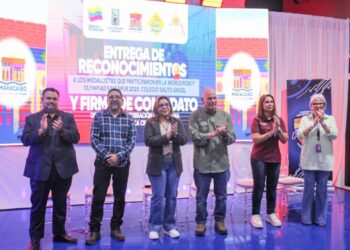 ¡Maracaibo capital de la robótica! Alcalde Di Martino entrega reconocimientos a los triunfadores de la WRO 2025