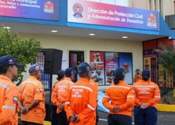 Alcaldía de Maracaibo rehabilita sede de PC y entrega uniformes a funcionarios
