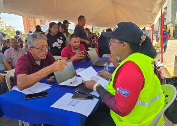 Primera Jornada para el Buen Vivir benefició a más de 1.500 transportistas ¡Alcaldía de Maracaibo atiende todos los sectores!