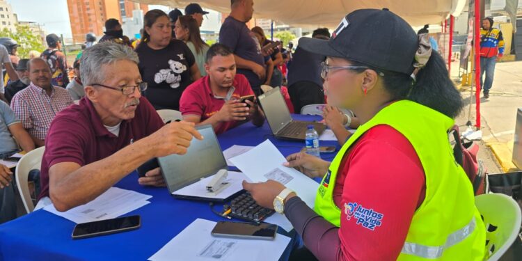 Primera Jornada para el Buen Vivir benefició a más de 1.500 transportistas ¡Alcaldía de Maracaibo atiende todos los sectores!