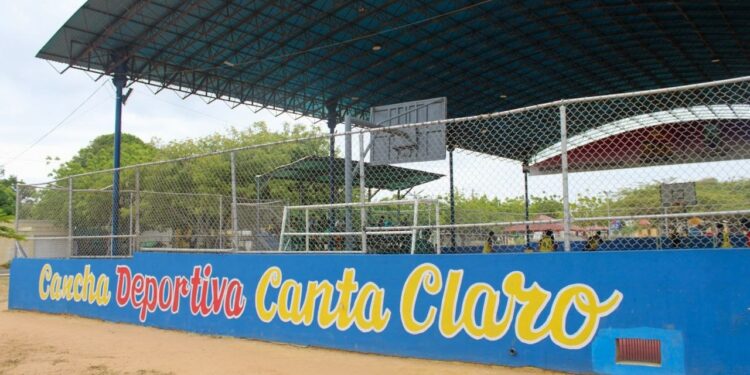 Alcaldía de Maracaibo inaugura cancha de Cantaclaro para uso gratuito de la comunidad