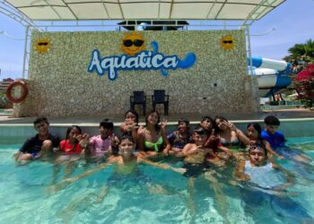 Promoción inolvidable: FUNDANIS premia el esfuerzo de 50 jóvenes con un día en Aquatica