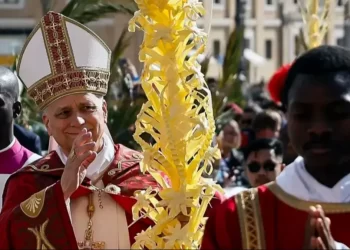 Jueves Santo en el Vaticano: 12 sacerdotes reciben el rito de humildad del Papa León XIV