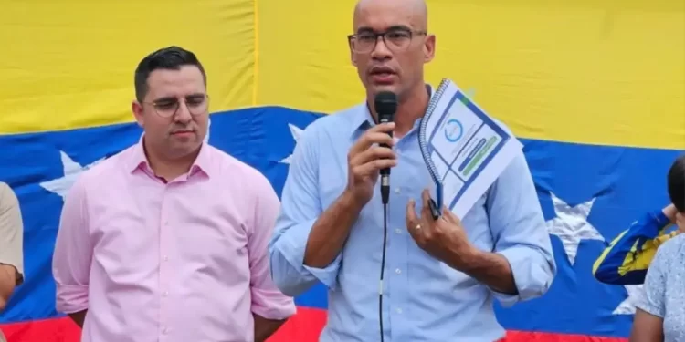 ¿Viene un aumento para los maestros? Lo que dijo Héctor Rodríguez este 8 de abril