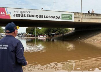 Alcalde Giancarlo Di Martino y equipo de la Alcaldía de Maracaibo atienden afectaciones por la lluvia caída en Maracaibo