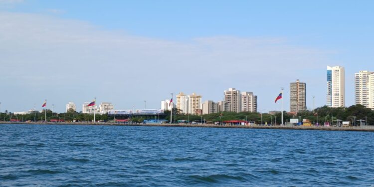 Gobernación del Zulia e ICLAM inician plan de saneamiento de la cuenta del Lago de Maracaibo