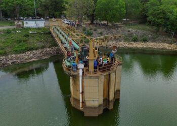 Inspeccionan operatividad de Torre Toma en embalse Burro Negro ¡Fortaleciendo suministro de agua en la COL!