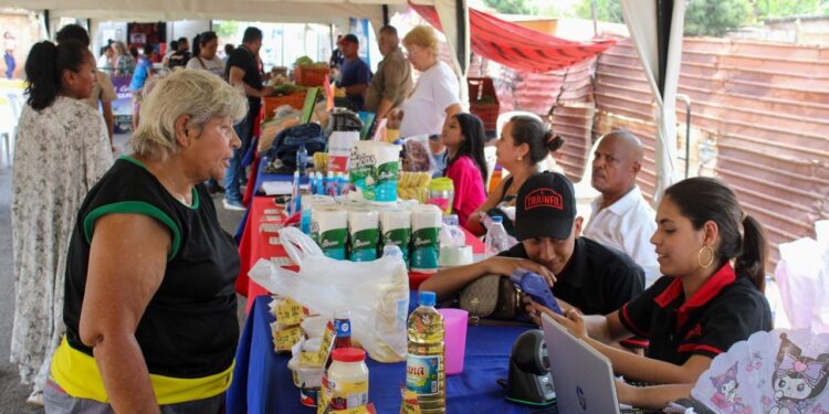 Jornada integral se realizó en la parroquia Antonio Borjas Romero ¡Van 100 Mercados populares!
