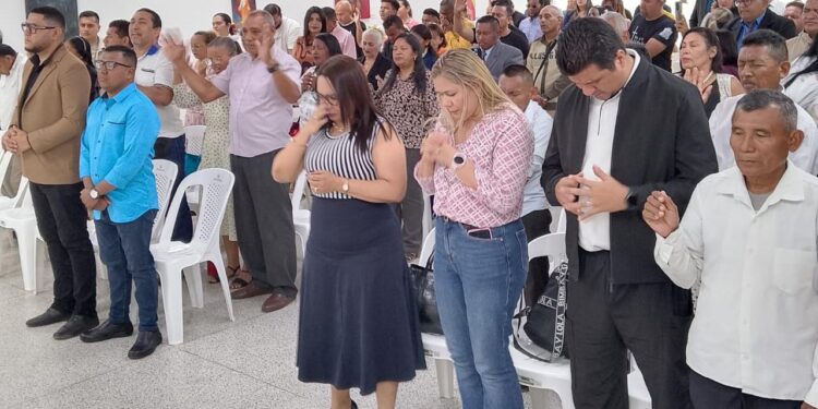 Alcaldía de Maracaibo entrega certificados de ministros de cultos a más de 250 pastores