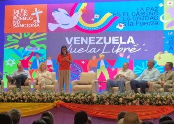 Presidenta (E) Delcy Rodríguez: Me pongo al frente con el gobernador para resolver los problemas del Zulia