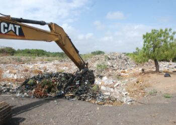 Alcaldía de Maracaibo intensifica saneamiento en la cañada Los Caribes Cajón La Vega