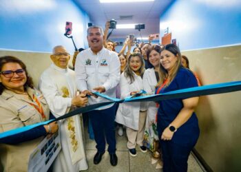 Gobernador Caldera entrega rehabilitadas y equipadas UCI, Unidad de Imágenes y Rayos X del Hospital II de Niños de Maracaibo