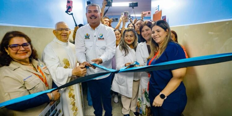 Gobernador Caldera entrega rehabilitadas y equipadas UCI, Unidad de Imágenes y Rayos X del Hospital II de Niños de Maracaibo