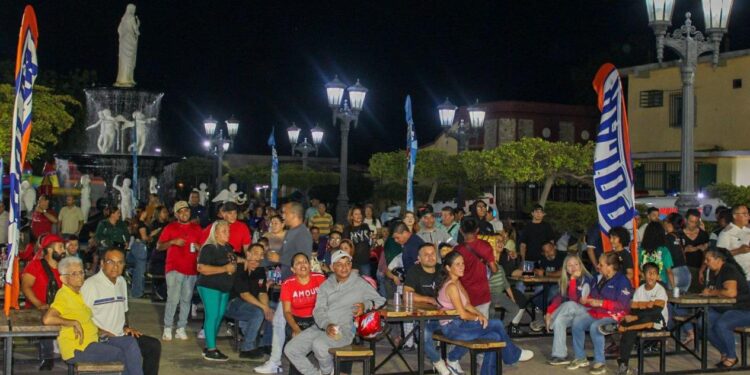 Maracaibo celebra su identidad con Vive la Retreta en Santa Lucía