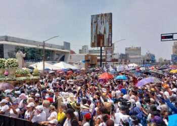 Ante el intenso calor: Medidas que deben tomar los fieles en la caminata de la Divina Misericordia
