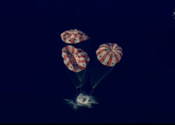 ¡Misión Cumplida! El exitoso amerizaje de la cápsula Orion en el Océano Pacífico (+Video)